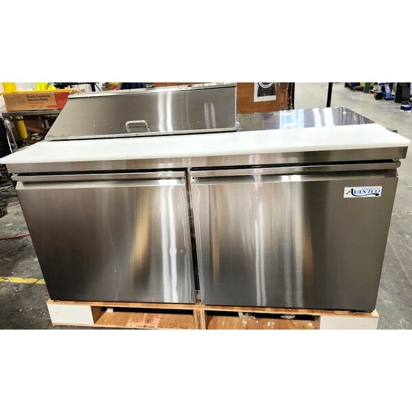 Scratch and Dent Avantco SS-PT-60-10-HC 60" 2 Door Stainless Steel Refrigerated Sandwich Prep Table with Workstation