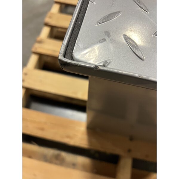 Scratch and Dent Regency 70 lb. 35 GPM Grease Trap with 3" Non-Threaded Connections - PDI Certified