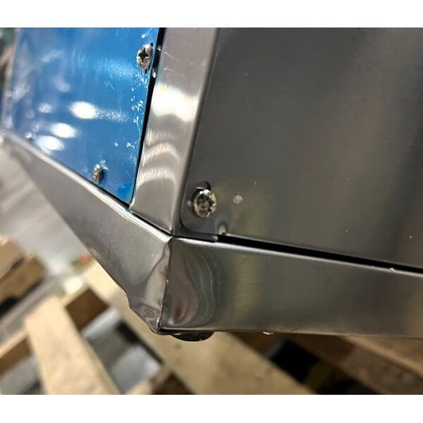 Scratch and Dent Avantco CHSME32M 32" Electric Countertop Cheese Melter - 208/240V, 2290/3050W