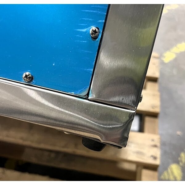 Scratch and Dent Avantco CHSME32M 32" Electric Countertop Cheese Melter - 208/240V, 2290/3050W