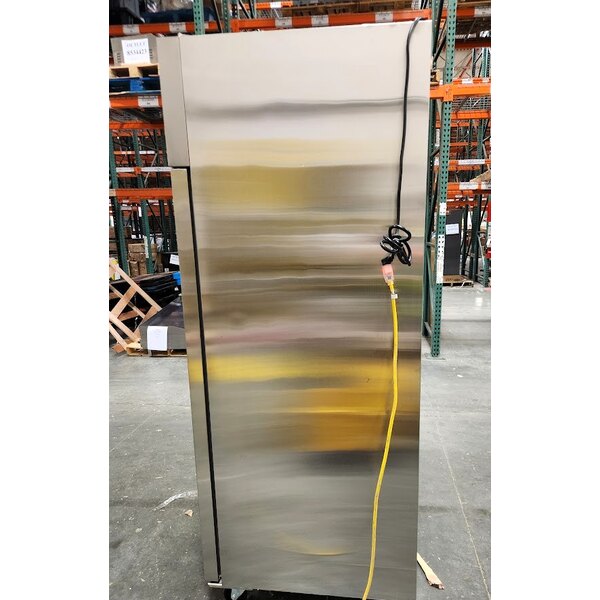 Scratch and Dent Avantco Z1-R-HC 29" Solid Door Stainless Steel Reach-In Refrigerator