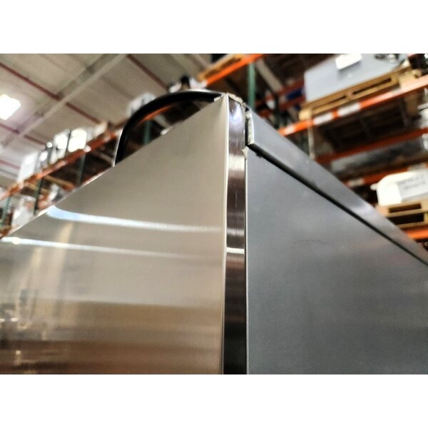 Scratch and Dent Avantco Z1-R-HC 29" Solid Door Stainless Steel Reach-In Refrigerator