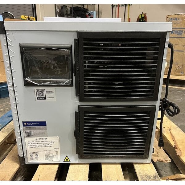 Scratch and Dent Avantco Ice MC-H-430-A 30" Air Cooled Modular Half Cube Ice Machine - 400 lb.