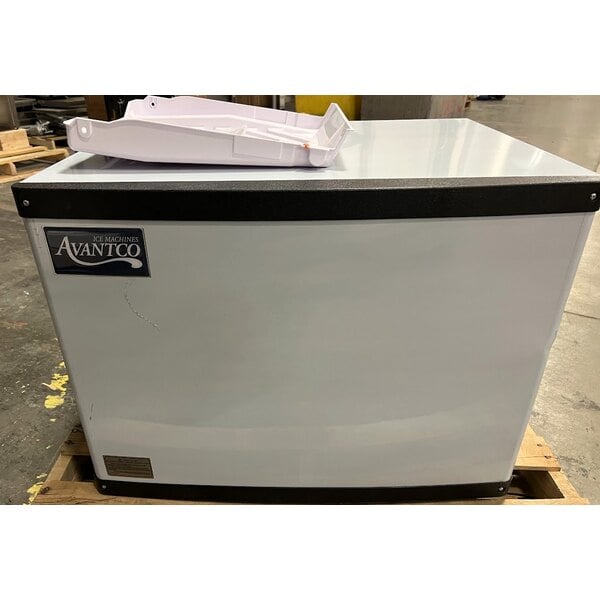 Scratch and Dent Avantco Ice MC-H-430-A 30" Air Cooled Modular Half Cube Ice Machine - 400 lb.