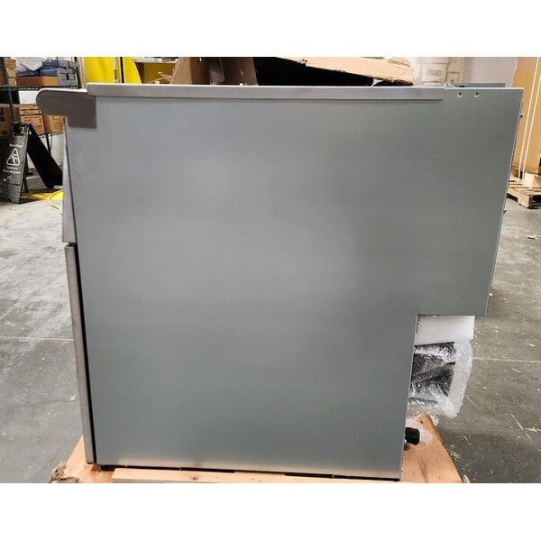 Scratch and Dent Avantco F4-ES-N 45-50 lb. Natural Gas Stainless Steel Floor Fryer - 85,000 BTU