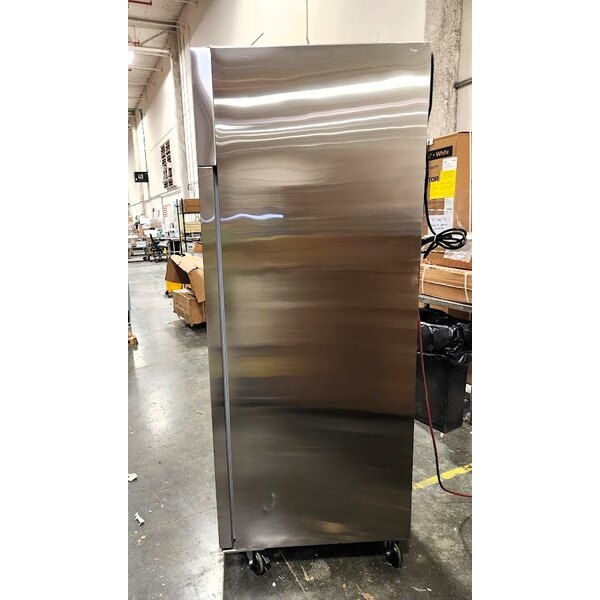 Scratch and Dent Avantco Z1-R-HC 29" Solid Door Stainless Steel Reach-In Refrigerator