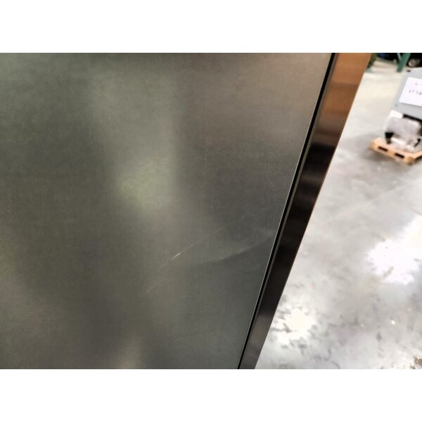 Scratch and Dent Avantco Z1-R-HC 29" Solid Door Stainless Steel Reach-In Refrigerator