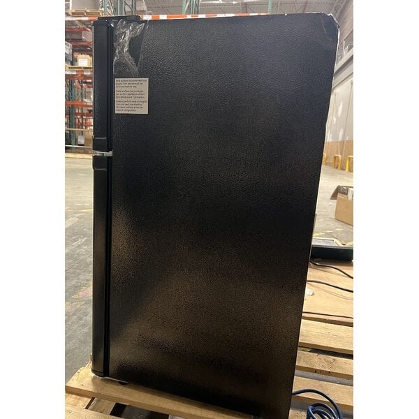 Scratch and Dent MicroFridge by Danby 3.1MF7-7A1 3.1 Cu. Ft. Black Solid Two Door Reach-In Refrigerator / Freezer with One Plug Microwave