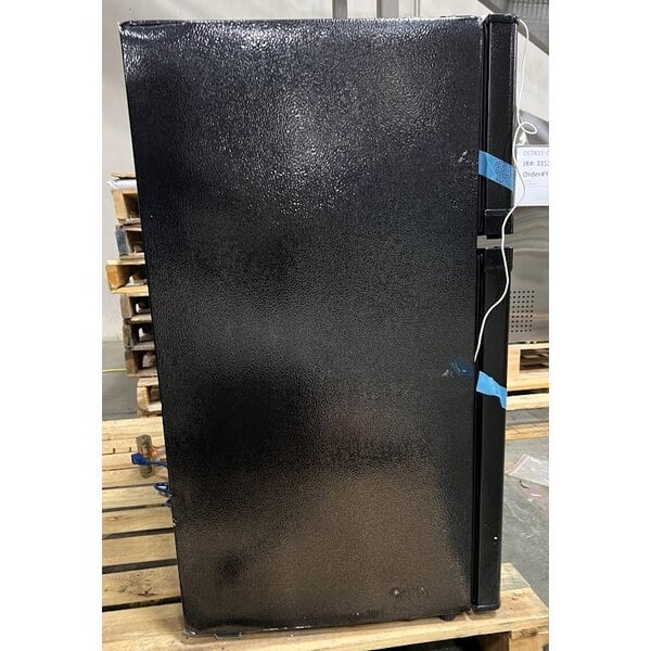 Scratch and Dent MicroFridge by Danby 3.1MF7-7A1 3.1 Cu. Ft. Black Solid Two Door Reach-In Refrigerator / Freezer with One Plug Microwave