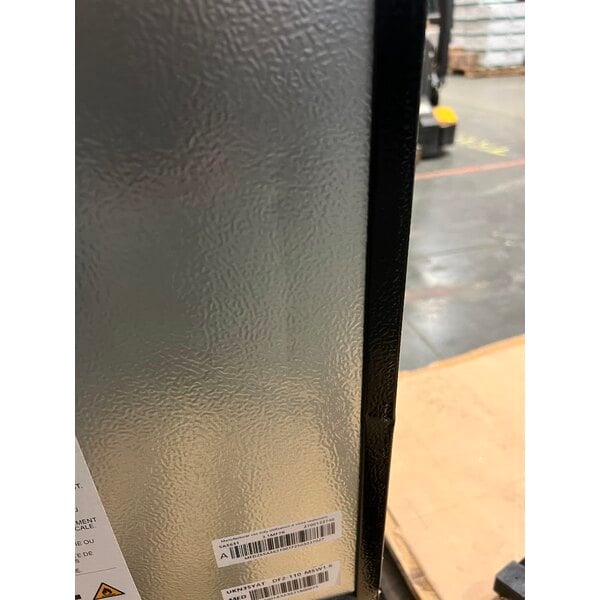 Scratch and Dent MicroFridge by Danby 3.1MF7-7A1 3.1 Cu. Ft. Black Solid Two Door Reach-In Refrigerator / Freezer with One Plug Microwave