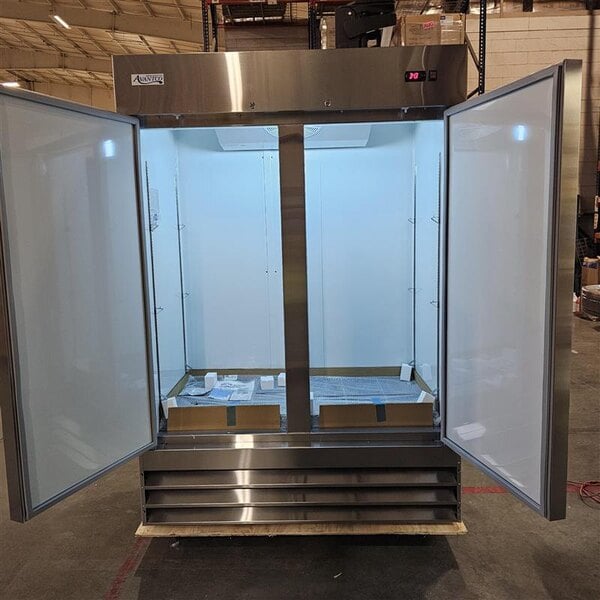 Scratch and Dent Avantco A-49R-HC 54" Solid Door Reach-In Refrigerator