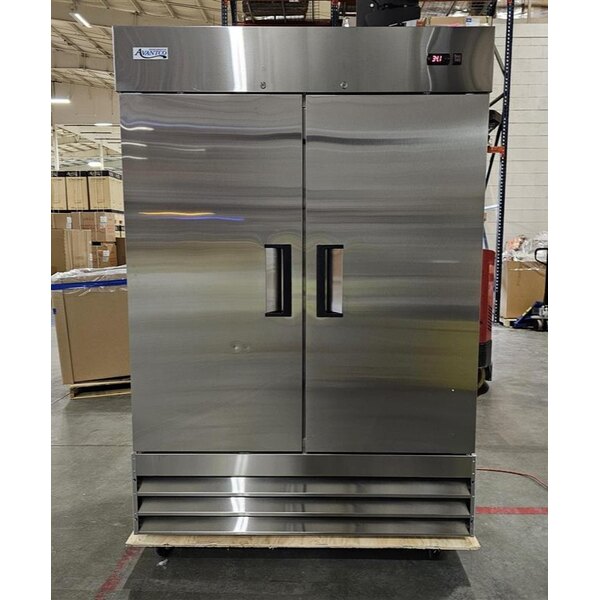 Scratch and Dent Avantco A-49R-HC 54" Solid Door Reach-In Refrigerator