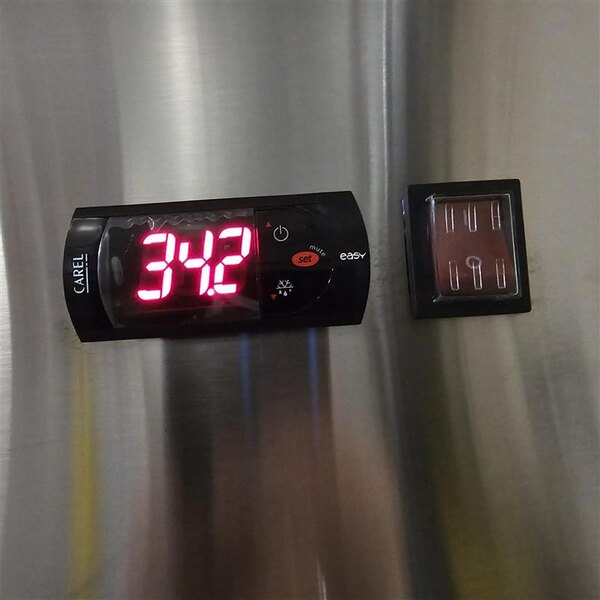 Scratch and Dent Avantco A-49R-HC 54" Solid Door Reach-In Refrigerator