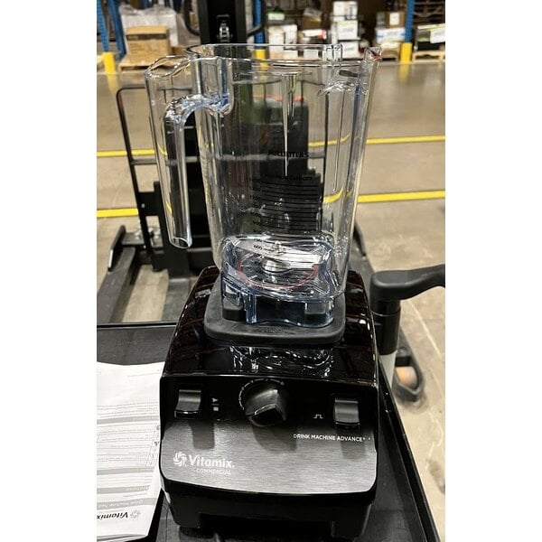 Scratch and Dent Vitamix 62824 Drink Machine Advance 2.3 hp Black Blender with 48 oz. Container - 120V
