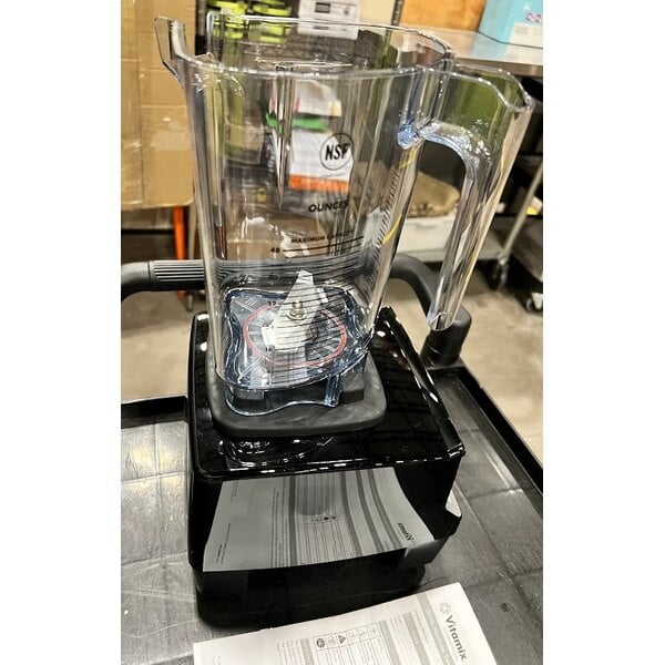 Scratch and Dent Vitamix 62824 Drink Machine Advance 2.3 hp Black Blender with 48 oz. Container - 120V