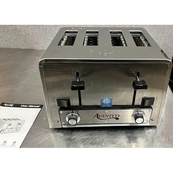 Scratch and Dent Avantco THD27208 Medium-Duty Bread/Bagel Switch 4-Slice Commercial Toaster with Wide 1 1/2" Slots - 208V