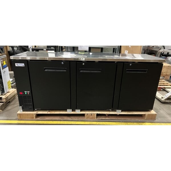 Scratch and Dent Avantco UDD-4-HC Black Kegerator / Beer Dispenser with (2) 2 Tap Towers - (3) 1/2 Keg Capacity