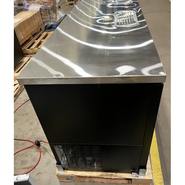 Scratch and Dent Avantco UDD-4-HC Black Kegerator / Beer Dispenser with (2) 2 Tap Towers - (3) 1/2 Keg Capacity