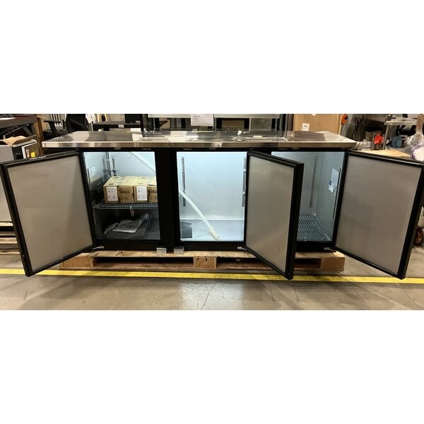 Scratch and Dent Avantco UDD-4-HC Black Kegerator / Beer Dispenser with (2) 2 Tap Towers - (3) 1/2 Keg Capacity