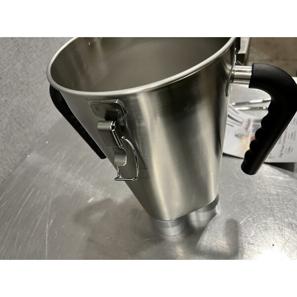 Scratch and Dent AvaMix BX1GRGT 3 3/4 hp 1 Gallon Stainless Steel Heavy Duty Commercial Food Blender with Timer - 120V