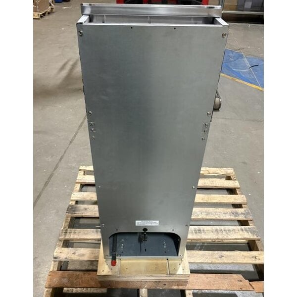 Scratch and Dent Dean by Frymaster GF40 Open Pot Natural Gas Floor Fryer 50 lb. - 122,000 BTU