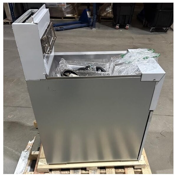 Scratch and Dent Dean by Frymaster GF40 Open Pot Natural Gas Floor Fryer 50 lb. - 122,000 BTU