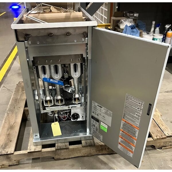 Scratch and Dent Pitco® 35C+S Natural Gas 35-40 lb. Stainless Steel Floor Fryer