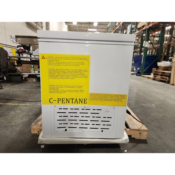 Scratch and Dent Galaxy CF16HC Commercial Chest Freezer - 15.9 cu. ft.