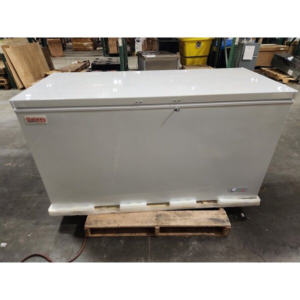 Scratch and Dent Galaxy CF16HC Commercial Chest Freezer - 15.9 cu. ft.