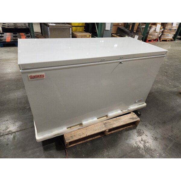 Scratch and Dent Galaxy CF16HC Commercial Chest Freezer - 15.9 cu. ft.