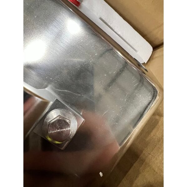 Scratch and Dent Avantco MG12R #12 Meat Grinder with Reverse Setting - 110V, 1 hp