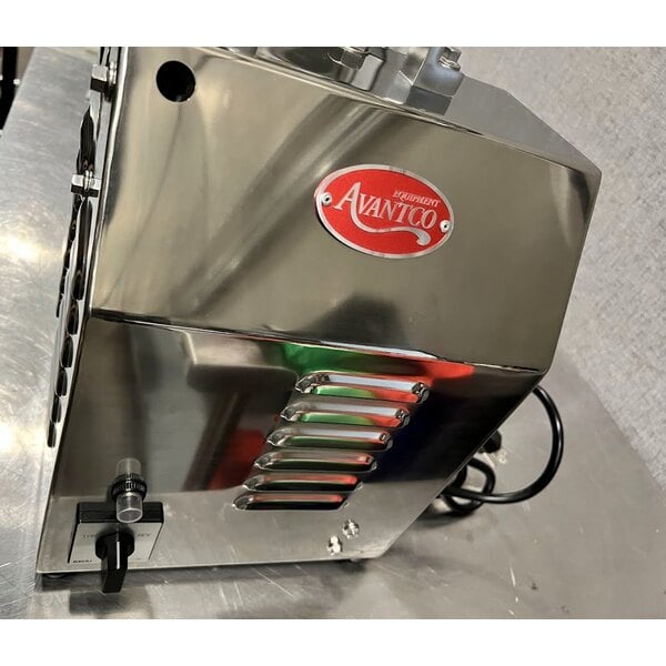 Scratch and Dent Avantco MG12R #12 Meat Grinder with Reverse Setting - 110V, 1 hp