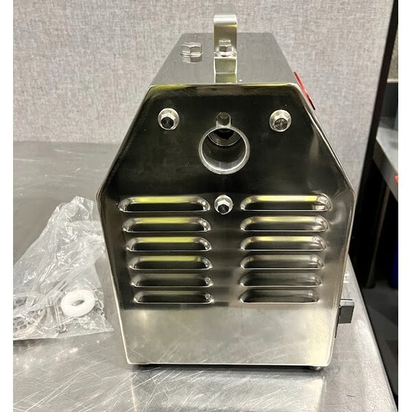 Scratch and Dent Avantco MG12R #12 Meat Grinder with Reverse Setting - 110V, 1 hp