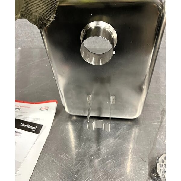 Scratch and Dent Avantco MG12R #12 Meat Grinder with Reverse Setting - 110V, 1 hp