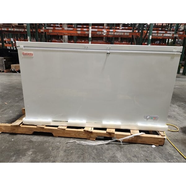 Scratch and Dent Galaxy CF16HC Commercial Chest Freezer - 15.9 cu. ft.