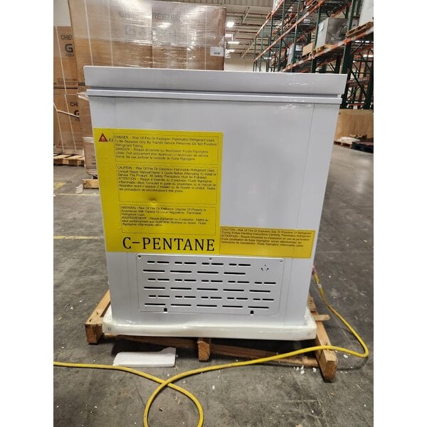 Scratch and Dent Galaxy CF16HC Commercial Chest Freezer - 15.9 cu. ft.