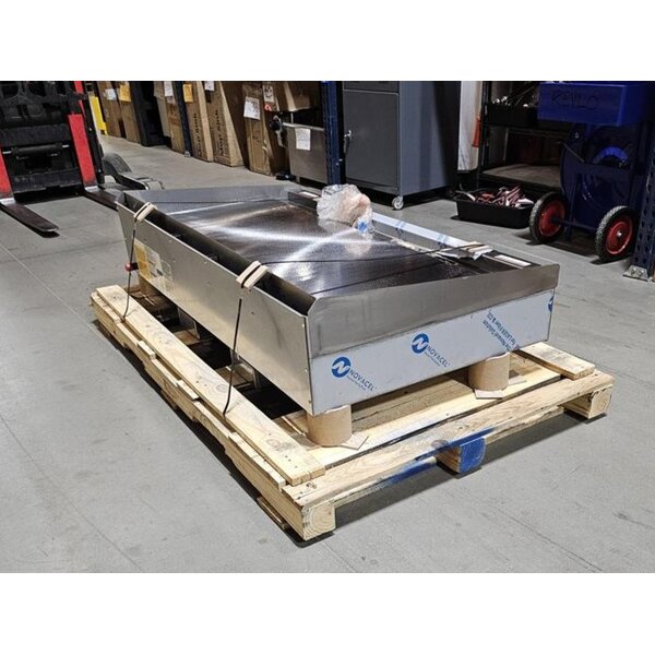 Scratch and Dent Wolf by Vulcan AGM60-LP Liquid Propane 60" Heavy-Duty Gas Countertop Griddle with Manual Controls - 135,000 BTU