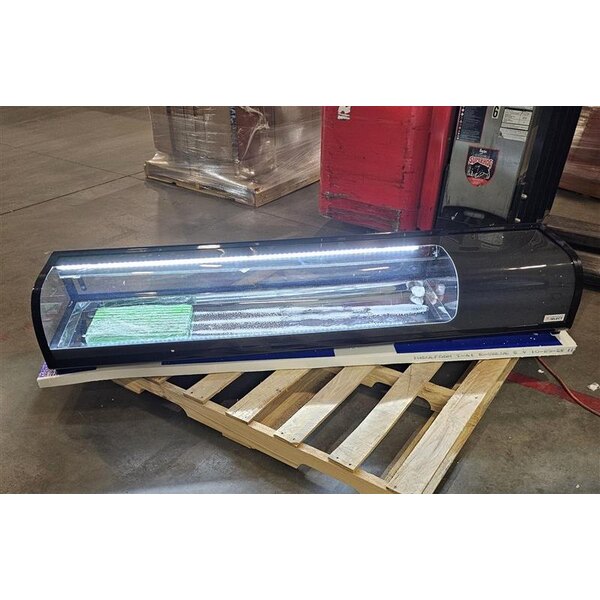 Scratch and Dent Emperor's Select CSD-71 Countertop Refrigerated Sushi Display Case