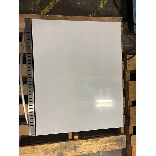 Scratch and Dent Avantco CO-16 Half Size Countertop Convection Oven, 1.5 Cu. Ft. - 120V, 1600W