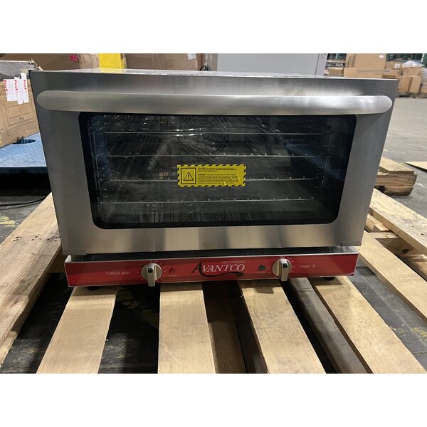 Scratch and Dent Avantco CO-16 Half Size Countertop Convection Oven, 1.5 Cu. Ft. - 120V, 1600W