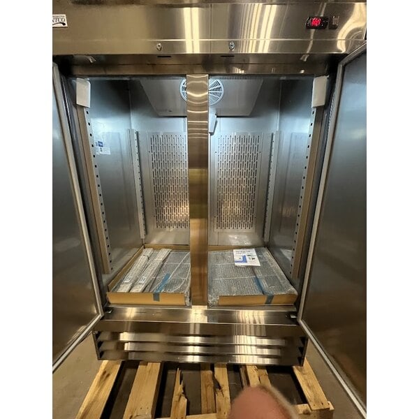Scratch and Dent Avantco SS-2R-HC 54" Stainless Steel Solid Door Reach-In Refrigerator