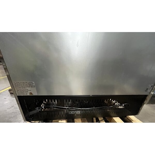 Scratch and Dent Avantco SS-2R-HC 54" Stainless Steel Solid Door Reach-In Refrigerator