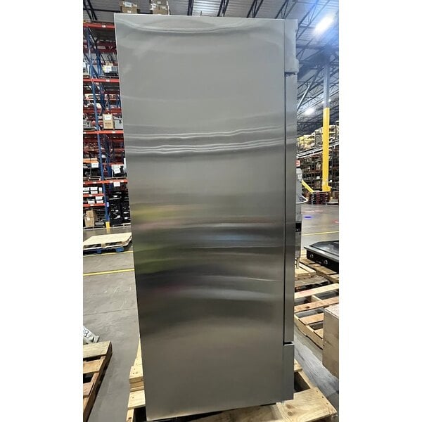 Scratch and Dent Avantco SS-2R-HC 54" Stainless Steel Solid Door Reach-In Refrigerator