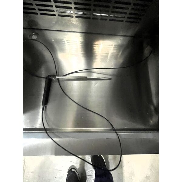 Scratch and Dent Avantco SF-10 31" Reach-In Blast Chiller / Freezer 88 lb. / 77 lb.