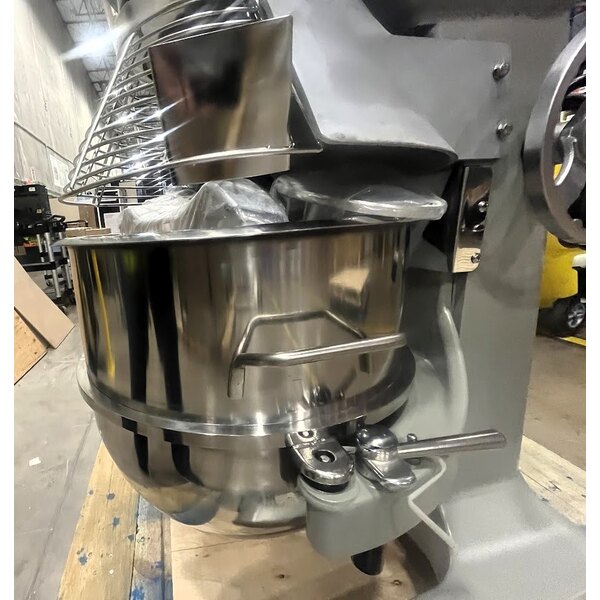 Scratch and Dent Globe SP60 60 Qt. Planetary Floor Mixer with Guard & Standard Accessories - 220V, 3 hp