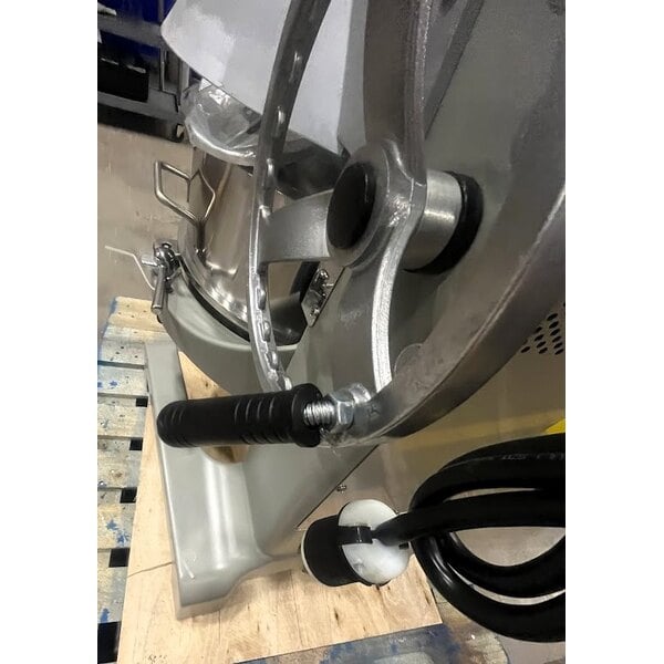 Scratch and Dent Globe SP60 60 Qt. Planetary Floor Mixer with Guard & Standard Accessories - 220V, 3 hp