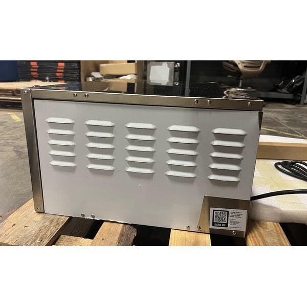 Scratch and Dent Avantco DPO-18-S Single Deck Countertop Pizza/Bakery Oven - 1700W, 120V