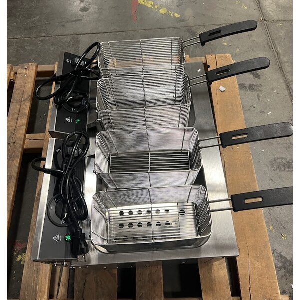 Scratch and Dent Vollrath CF4-3600DUAL 30 lb. Commercial Countertop Deep Fryer - 208-240V