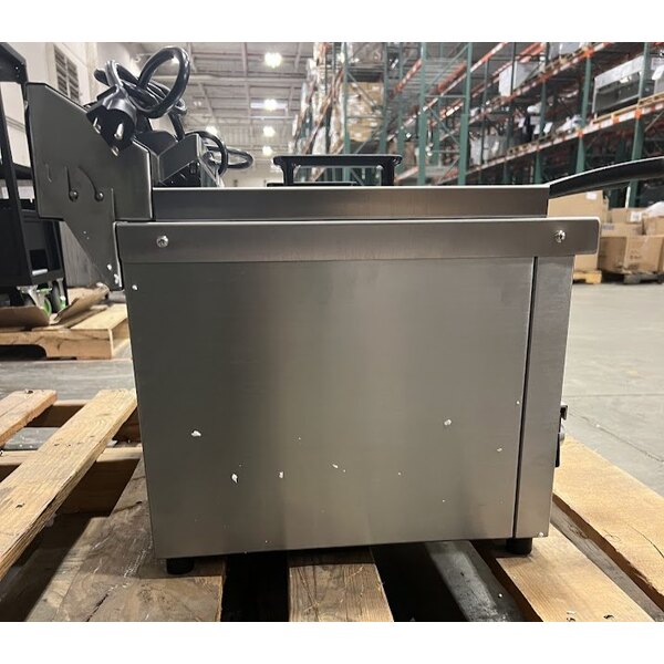 Scratch and Dent Vollrath CF4-3600DUAL 30 lb. Commercial Countertop Deep Fryer - 208-240V