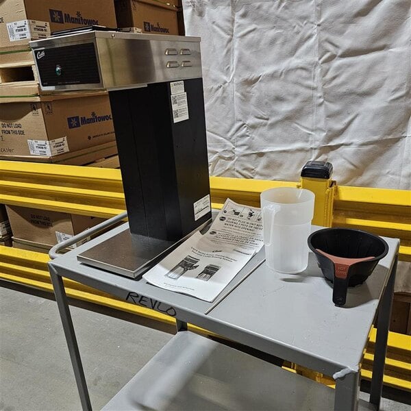 Scratch and Dent Curtis CAFE0AP10A000 Pourover 2.2 Liter Airpot Coffee Brewer - 120V